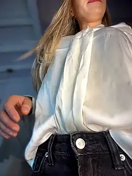 SweetieSinXXX online show from 16, 1, 2026