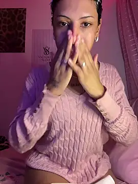 Snapshot of luluzinhax chatting on 10, 6, 2026 luluzinhax online show from 10, 6, 2026