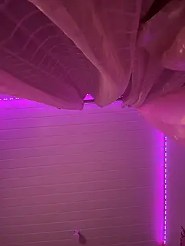 luluzinhax online show from 14, 4, 2026