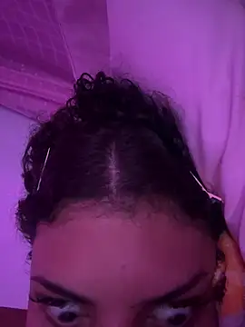 luluzinhax online show from 10, 4, 2026