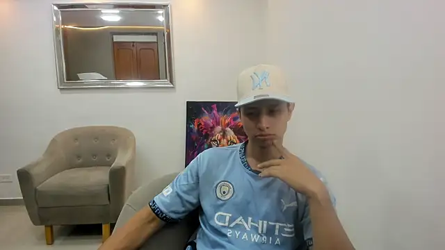 Snapshot of andre_blow chatting on 24, 10, 2025 andre blow online show from 24, 10, 2025