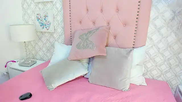 NebulaSin online show from 8, 11, 2025