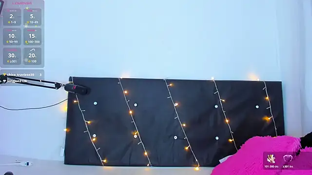 Danaa moore  online show from 11, 11, 2025