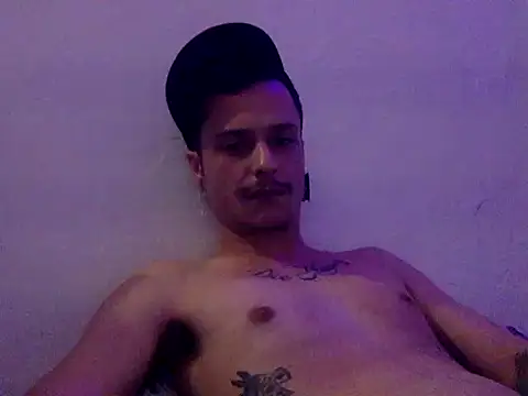 Snapshot of chrisalmeid_ chatting on 16, 9, 2025 chrisalmeid online show from 16, 9, 2025