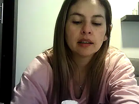 Snapshot of Valery__Rouse_ chatting on 23, 4, 2026 Valery Rouse online show from 23, 4, 2026