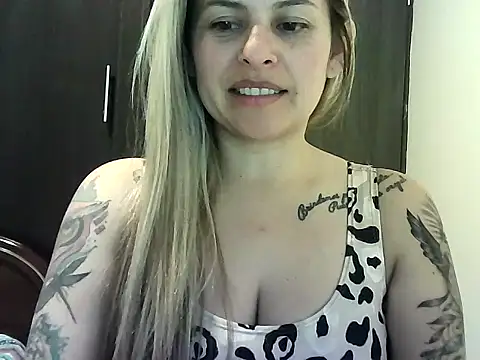 Valery  Rouse  online show from 11, 11, 2025