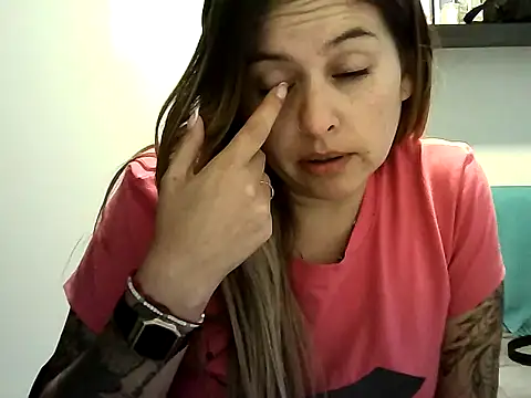 Valery  Rouse  online show from 15, 7, 2026