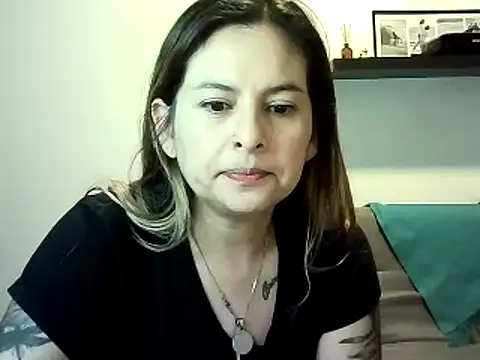 Valery  Rouse  online show from 9, 7, 2026