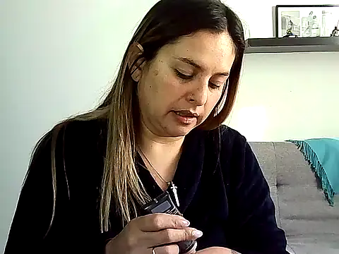 Valery  Rouse  online show from 6, 7, 2026