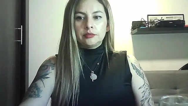 Snapshot of Valery__Rouse_ chatting on 3, 5, 2026 Valery Rouse online show from 3, 5, 2026