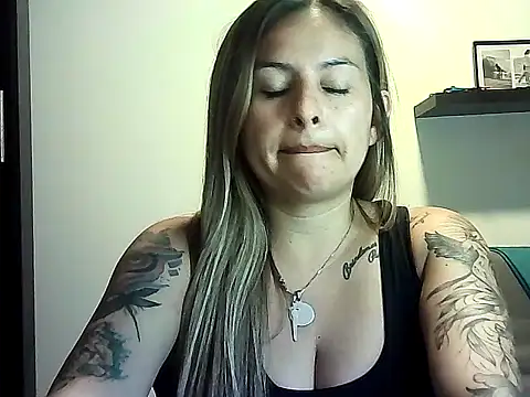 Snapshot of Valery__Rouse_ chatting on 12, 5, 2026 Valery Rouse online show from 12, 5, 2026
