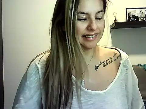 Snapshot of Valery__Rouse_ chatting on 7, 6, 2026 Valery Rouse online show from 7, 6, 2026