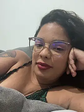 Snapshot of SecretBrunette chatting on 22, 6, 2026 SecretBrunette online show from 22, 6, 2026