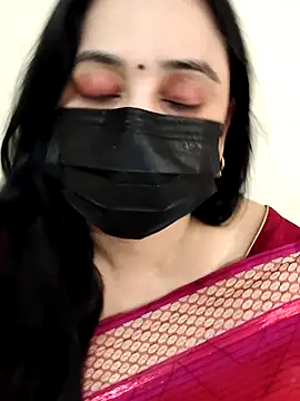 Monica cams online show from 18, 11, 2025