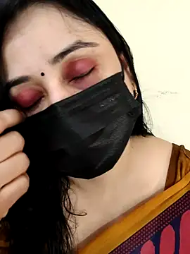 Monica cams online show from 5, 12, 2025