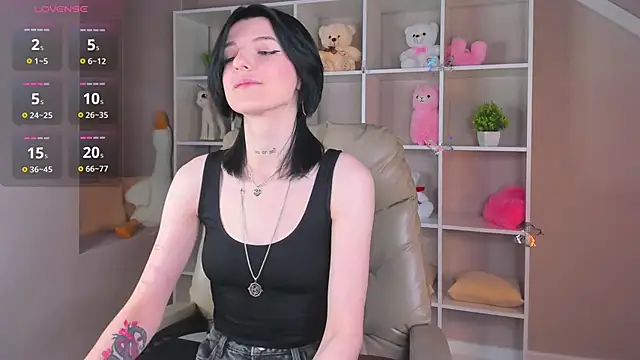 Lynn Martin online show from 3, 12, 2025