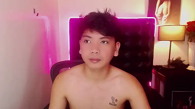 Snapshot of Asianbluefuckerrrr chatting on 23, 9, 2025 Asianbluefuckerrrr online show from 23, 9, 2025