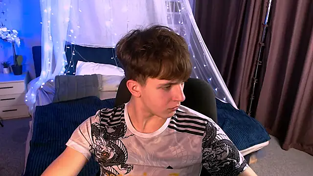 travis wolf  online show from 23, 11, 2025