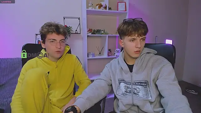 travis wolf  online show from 11, 10, 2025