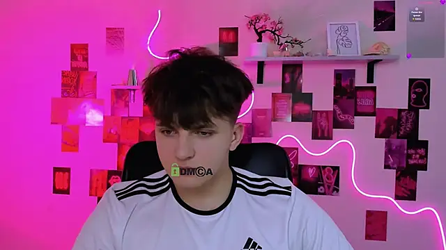 travis wolf  online show from 14, 4, 2026