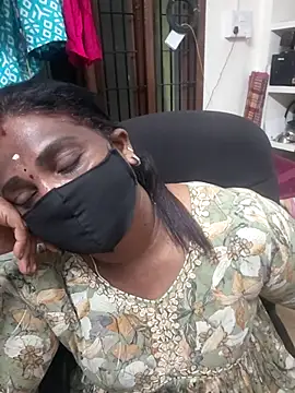 Snapshot of Tamil_Kavitha10 chatting on 30, 10, 2025 Tamil Kavitha10 online show from 30, 10, 2025