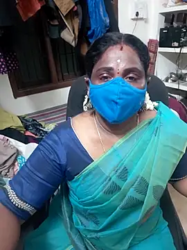 Snapshot of Tamil_Kavitha10 chatting on 3, 11, 2025 Tamil Kavitha10 online show from 3, 11, 2025