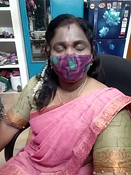 Snapshot of Tamil_Kavitha10 chatting on 28, 4, 2026 Tamil Kavitha10 online show from 28, 4, 2026