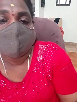 Snapshot of Tamil_Kavitha10 chatting on 18, 10, 2025 Tamil Kavitha10 online show from 18, 10, 2025