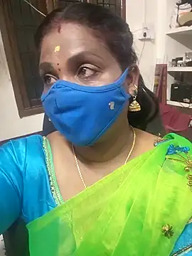 Snapshot of Tamil_Kavitha10 chatting on 10, 11, 2025 Tamil Kavitha10 online show from 10, 11, 2025