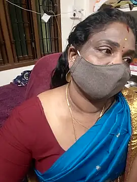 Snapshot of Tamil_Kavitha10 chatting on 18, 11, 2025 Tamil Kavitha10 online show from 18, 11, 2025