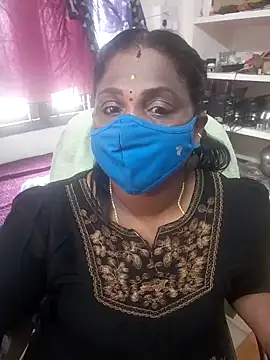 Snapshot of Tamil_Kavitha10 chatting on 11, 11, 2025 Tamil Kavitha10 online show from 11, 11, 2025