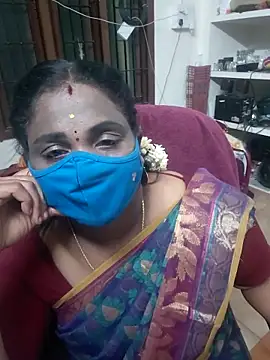 Snapshot of Tamil_Kavitha10 chatting on 14, 11, 2025 Tamil Kavitha10 online show from 14, 11, 2025