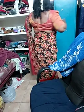Snapshot of Tamil_Kavitha10 chatting on 7, 5, 2026 Tamil Kavitha10 online show from 7, 5, 2026