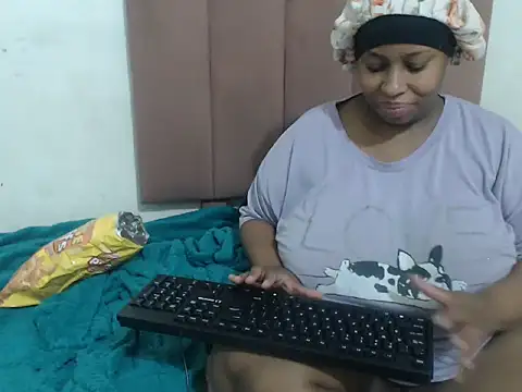 Chubby Queenx255 online show from 23, 10, 2025