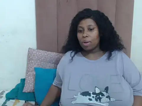 Chubby Queenx255 online show from 26, 10, 2025