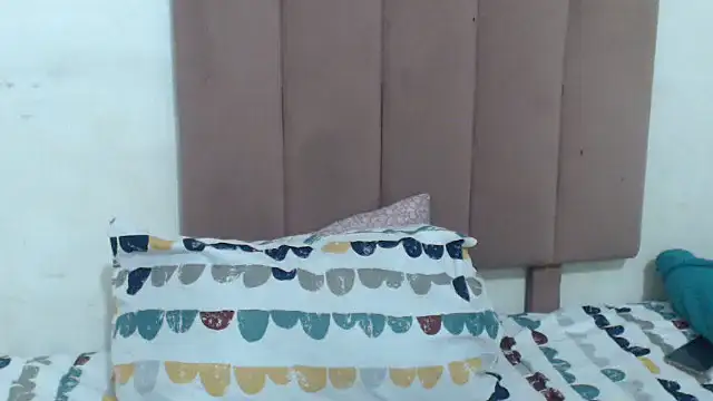 Chubby Queenx255 online show from 28, 10, 2025