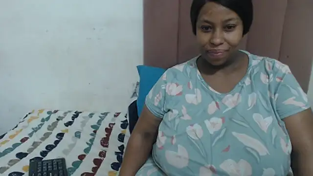 Chubby Queenx255 online show from 22, 11, 2025