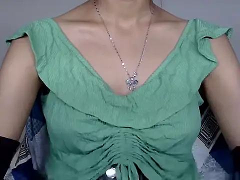 Riva arora01 online show from 25, 10, 2025