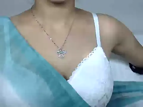 Riva arora01 online show from 16, 11, 2025