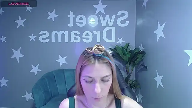 Snapshot of Candy_kush_t chatting on 13, 11, 2025 Candy kush t online show from 13, 11, 2025