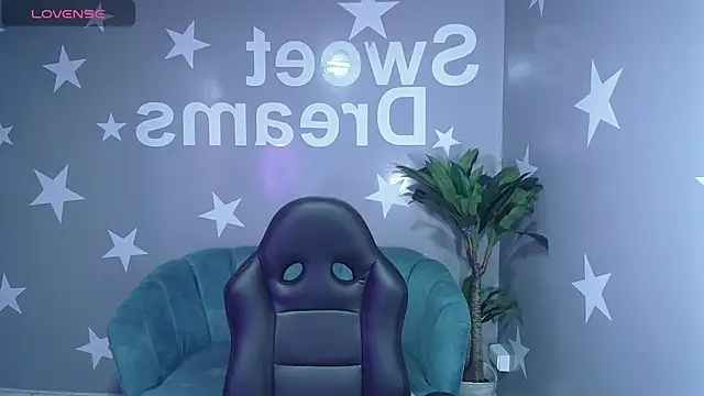 Snapshot of Candy_kush_t chatting on 11, 11, 2025 Candy kush t online show from 11, 11, 2025