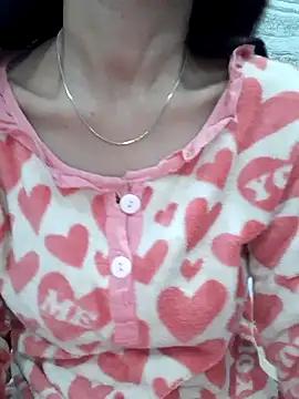 Snapshot of siya_rani67 chatting on 2, 12, 2025 siya rani67 online show from 2, 12, 2025