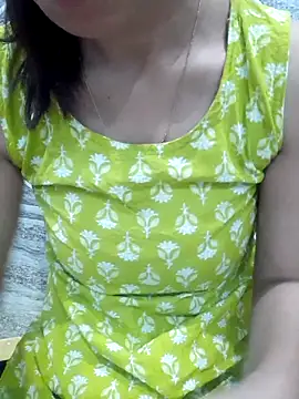 Snapshot of siya_rani67 chatting on 18, 11, 2025 siya rani67 online show from 18, 11, 2025