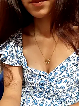 Snapshot of siya_rani67 chatting on 17, 10, 2025 siya rani67 online show from 17, 10, 2025