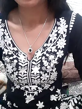 Snapshot of siya_rani67 chatting on 4, 12, 2025 siya rani67 online show from 4, 12, 2025