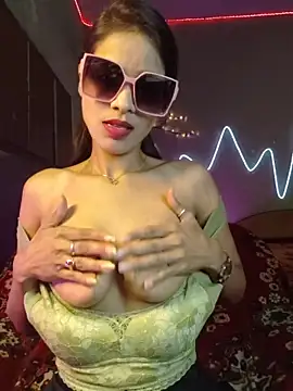 royeoy22 online show from 13, 3, 2026