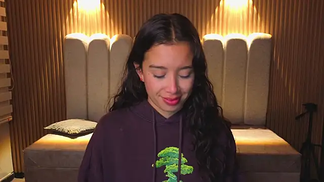  Mia Evans 1 online show from 21, 12, 2025