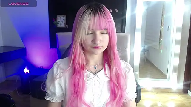 Snapshot of _Charlotte_Collins_ chatting on 30, 6, 2026 Charlotte Collins online show from 30, 6, 2026
