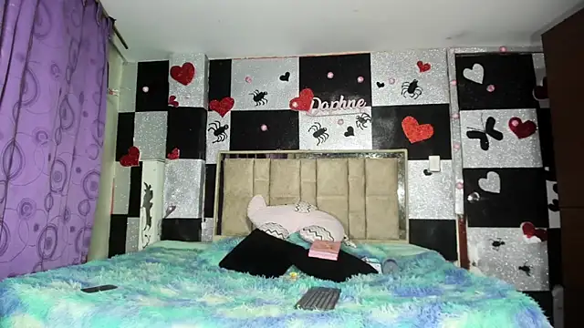 sophiaydaphne online show from 2, 12, 2025