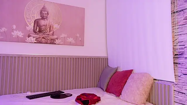 liz monserrat 1 online show from 9, 11, 2025